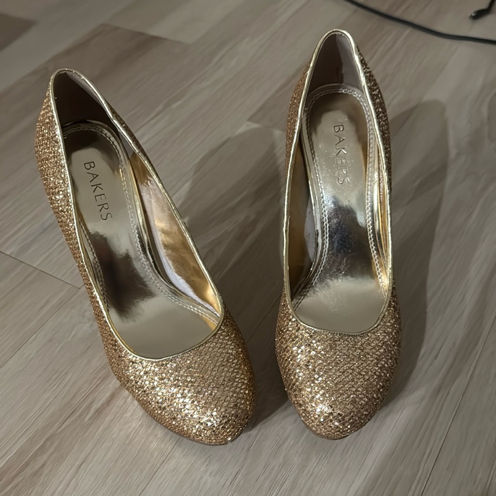 Bakers Pumps